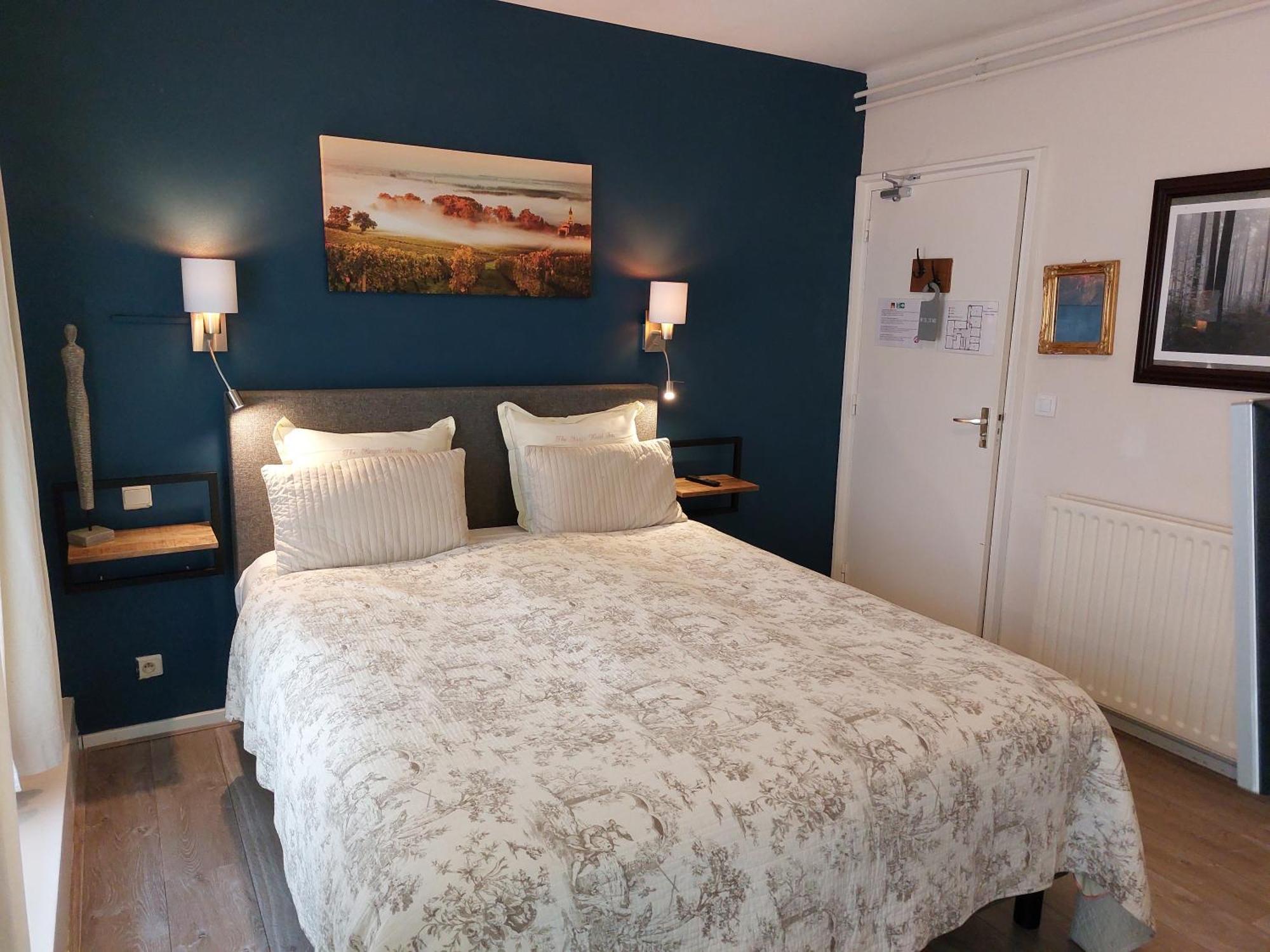 Hotel Restaurant The Kings Head Inn Voeren Bagian luar foto
