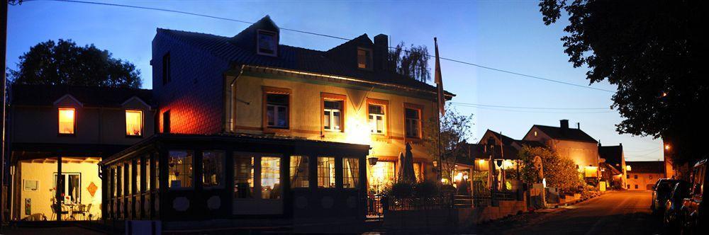 Hotel Restaurant The Kings Head Inn Voeren Bagian luar foto