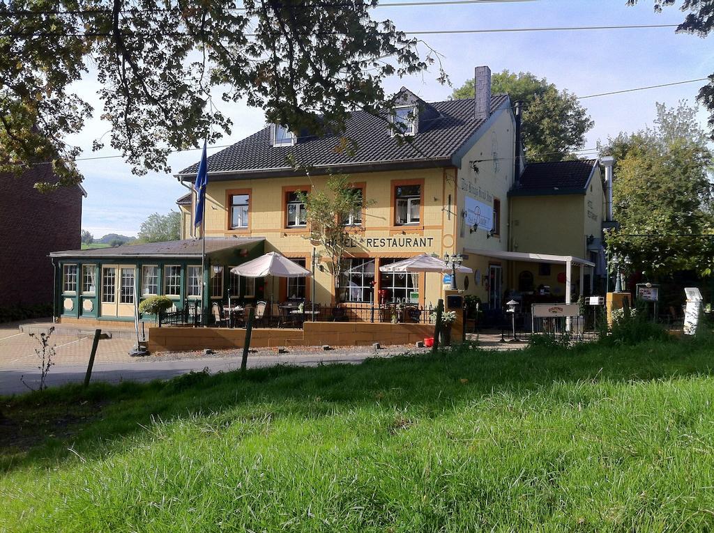 Hotel Restaurant The Kings Head Inn Voeren Bagian luar foto