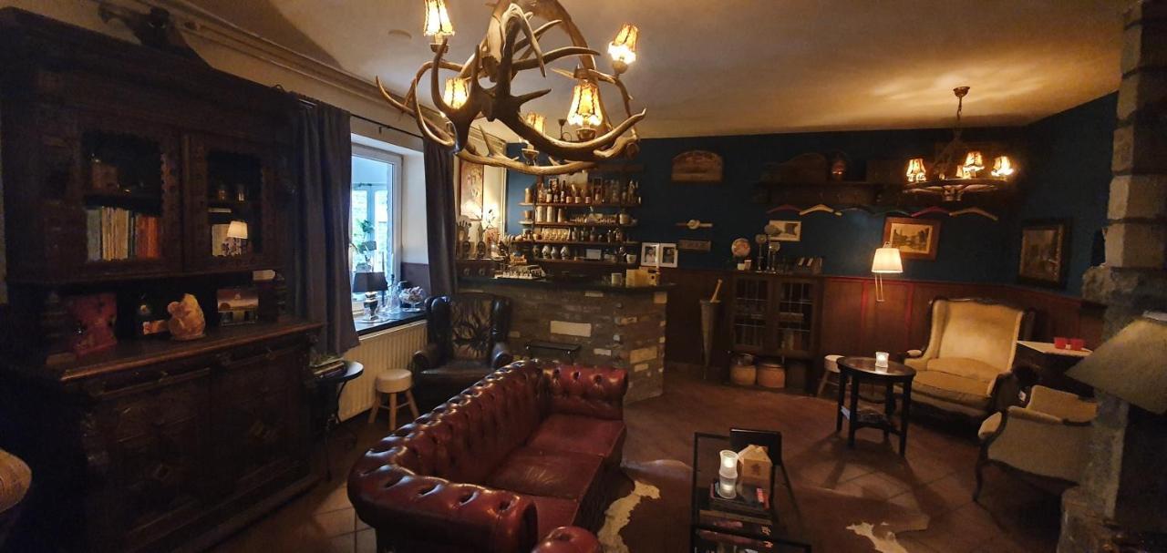 Hotel Restaurant The Kings Head Inn Voeren Bagian luar foto
