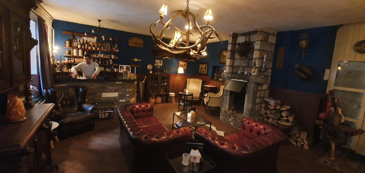 Hotel Restaurant The Kings Head Inn Voeren Bagian luar foto
