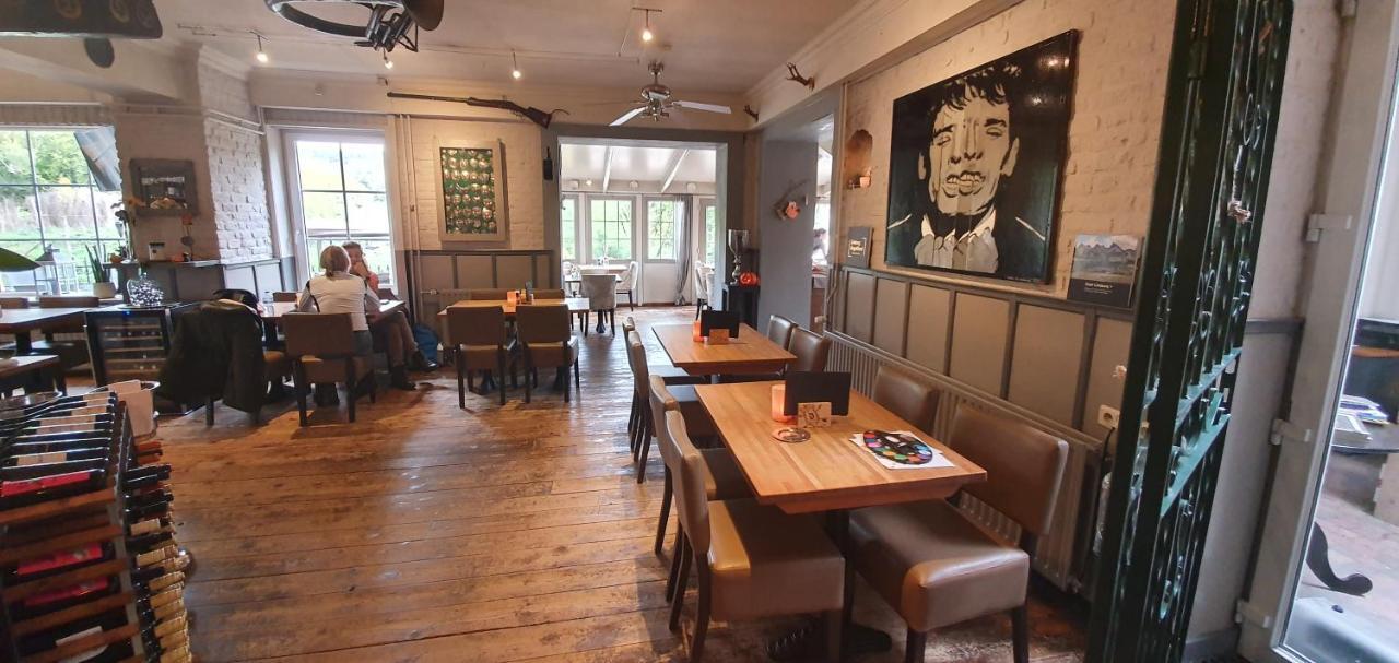 Hotel Restaurant The Kings Head Inn Voeren Bagian luar foto